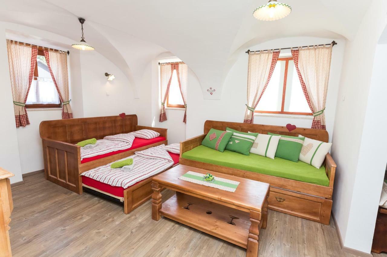 Apartments Petacova Hisa Kranjska Gora Exterior foto